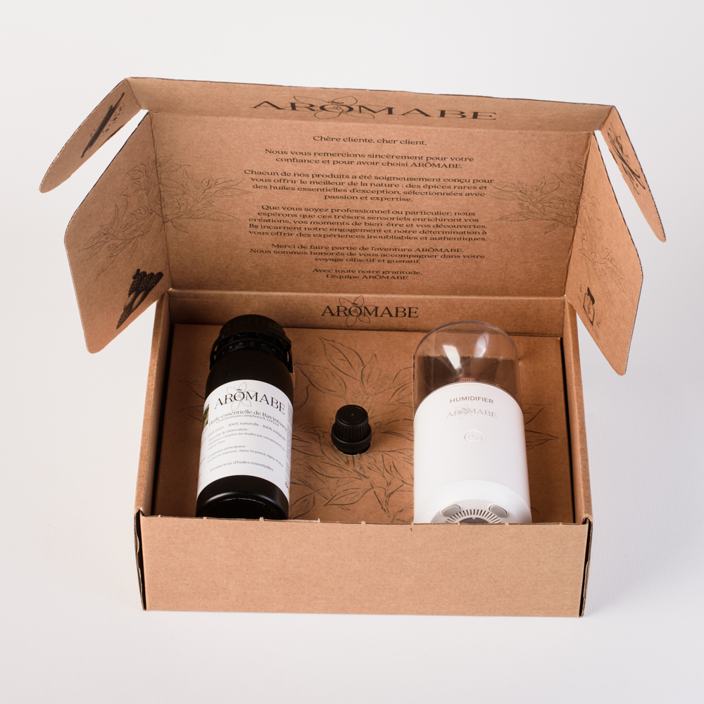 Coffret Diffuseur Huile Essentielle Ravintsara d'Aromabe dans sa boîte d'expédition