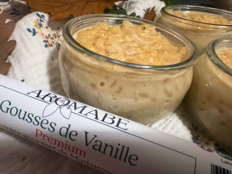 Photo de riz au lait à la vanille bourbon noire gourmet Premium d'Arõmabe